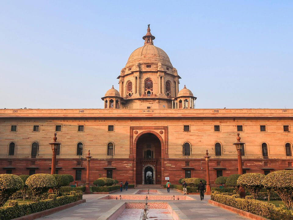 Front view of the Rashtrapati Bhavan, the official residence of the president of India.