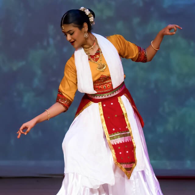 Close-up of an NSDA Elite Intermediate student demonstrating advanced dance techniques.