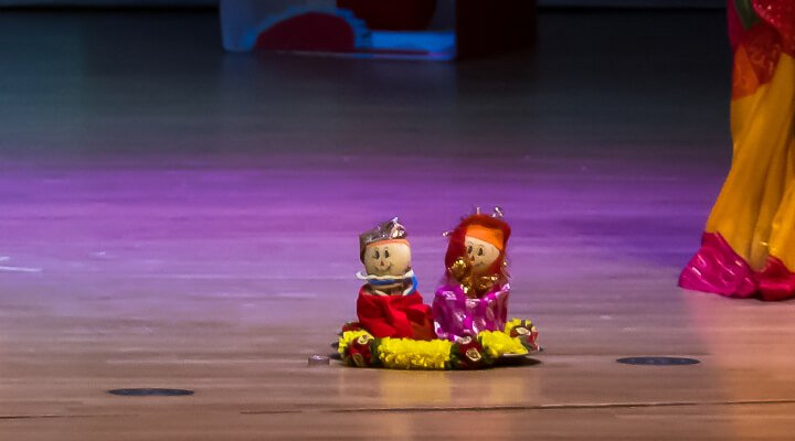 Clay doll figurines placed on stage.